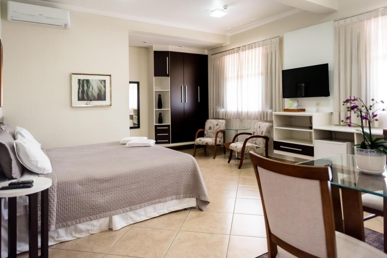 Holambra Garden Hotel Esterno foto A typical hotel room