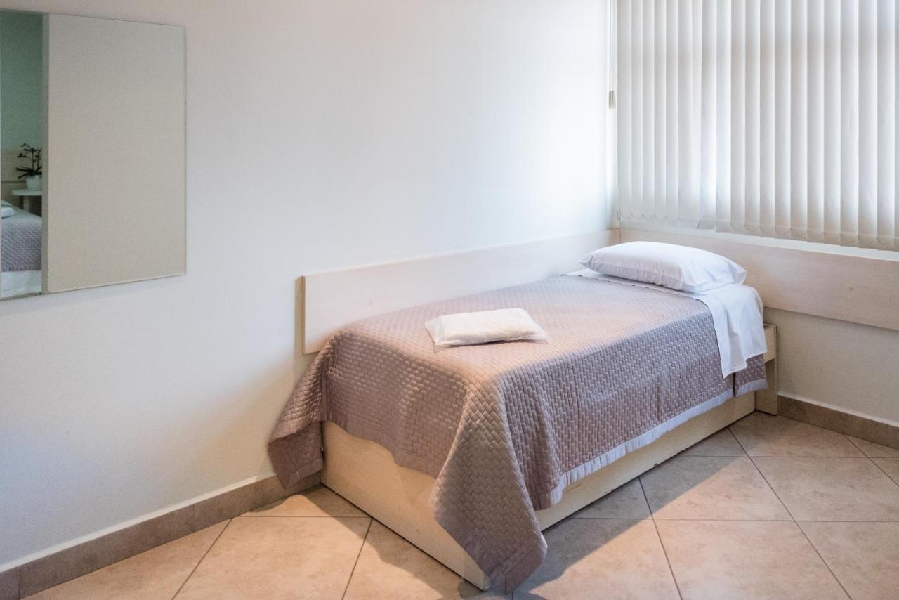 Holambra Garden Hotel Esterno foto A single bed