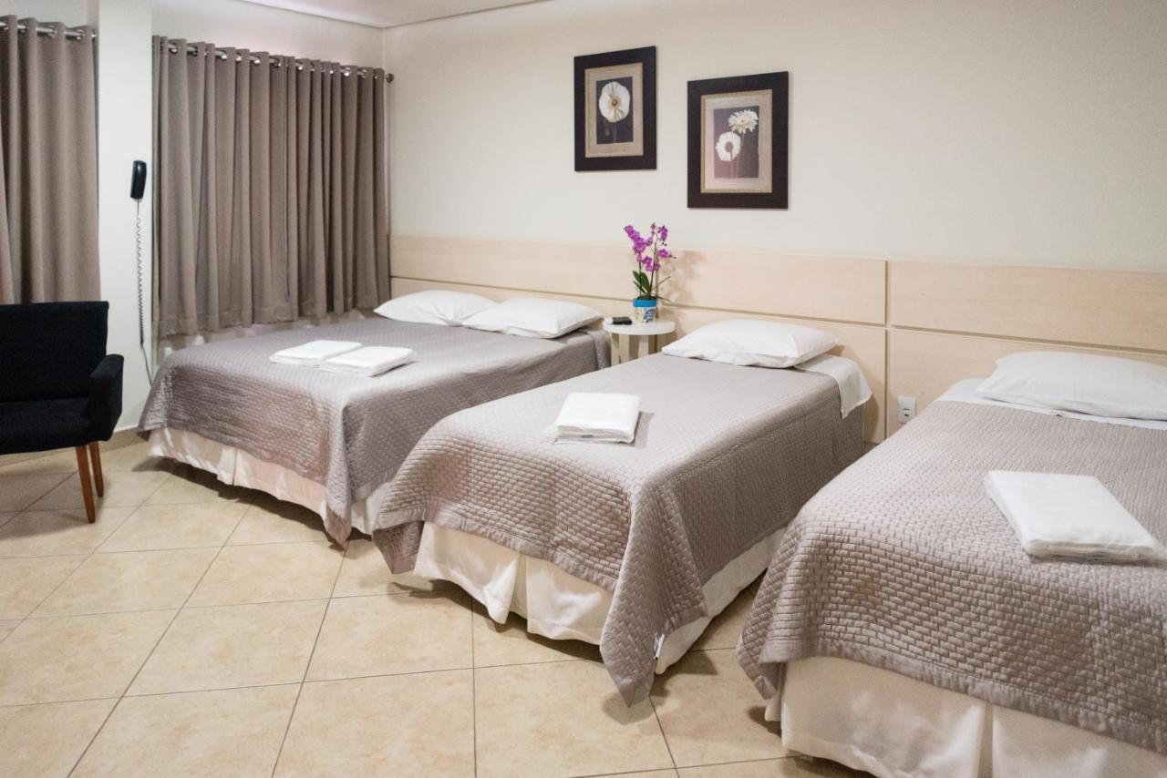 Holambra Garden Hotel Esterno foto A room at the hotel