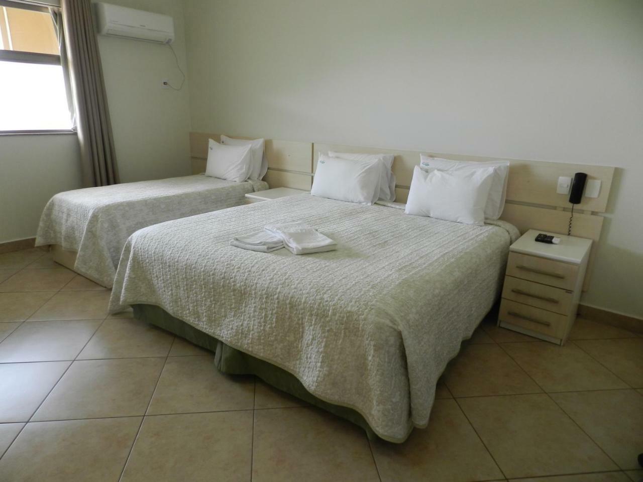 Holambra Garden Hotel Esterno foto A hotel room in Brazil